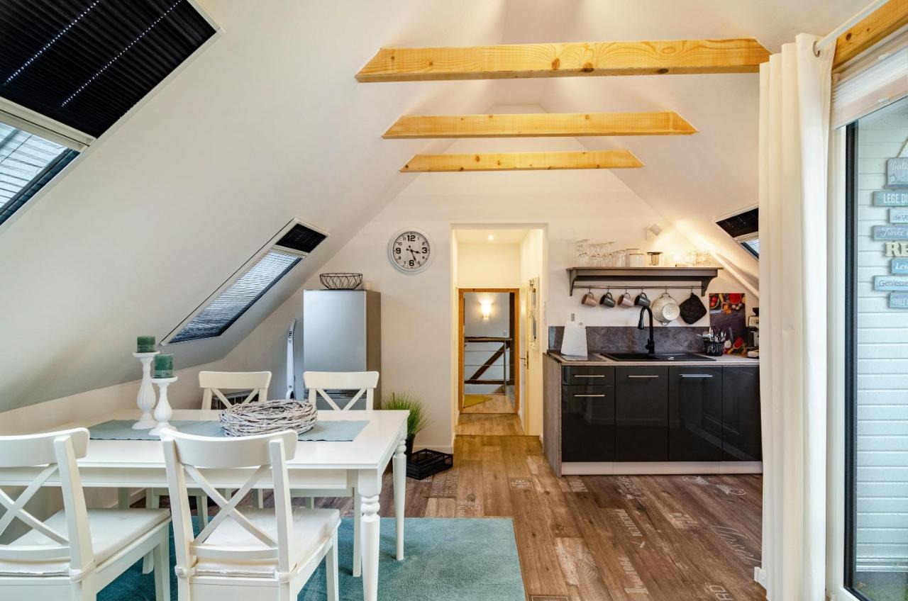Apartamento Huus An'T Koornfeld Dachgeschoss Osteel Exterior foto